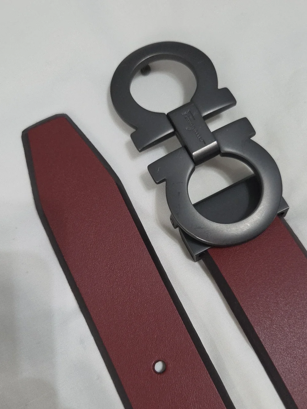 Salvatore Ferragamo Auburn Brown Leather Belt Double Gancini Buckle